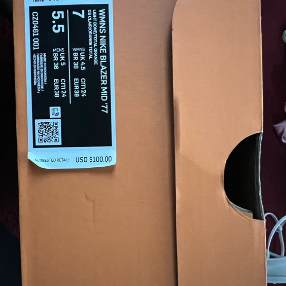 WOMENS NIKE BLAZER MID ‘77 - Picture 2 of 3